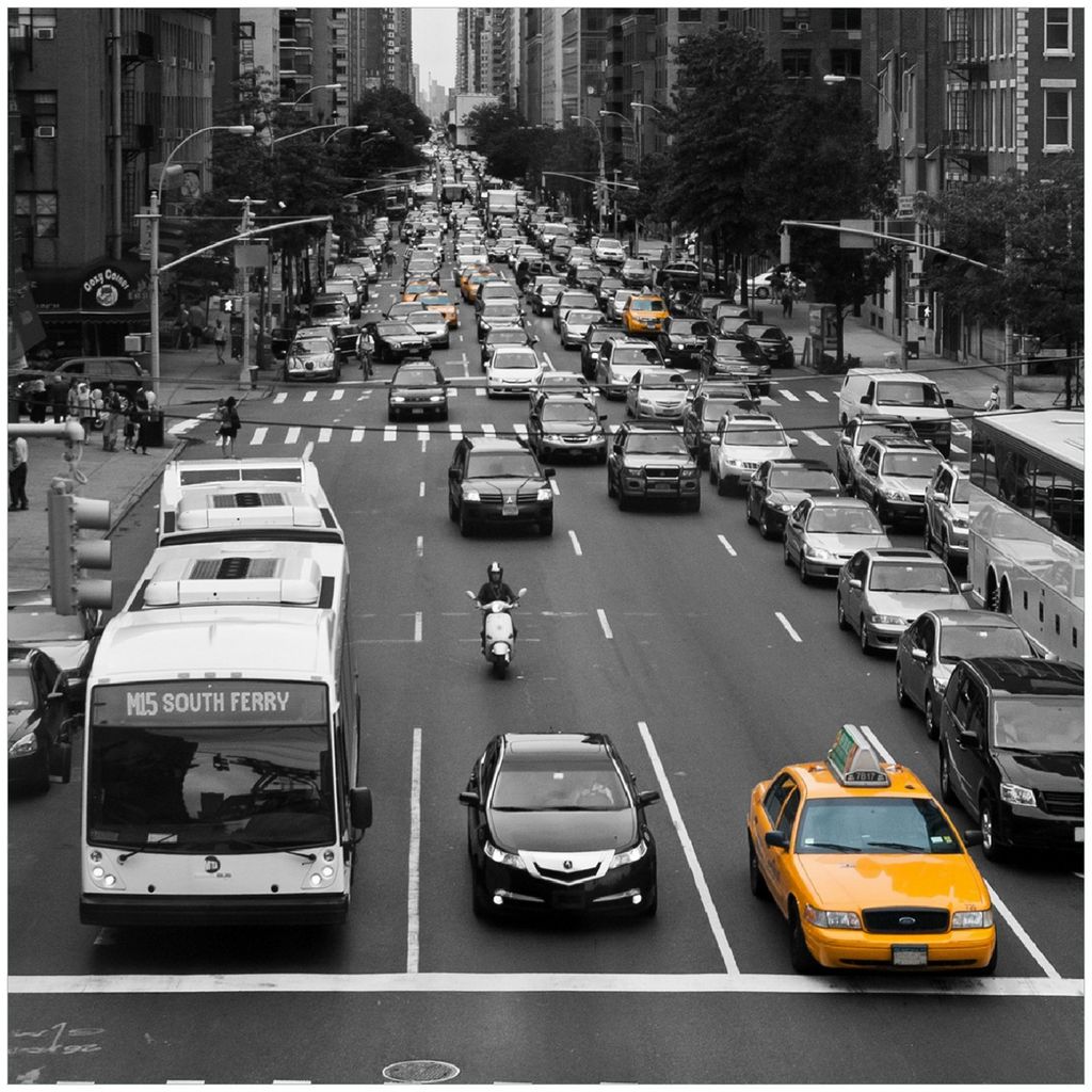 Wallario Premium Glasbild, freischwebende Optik, kräftige Farben, Größe 30 x 30 cm Motiv New York Yellow Taxi I