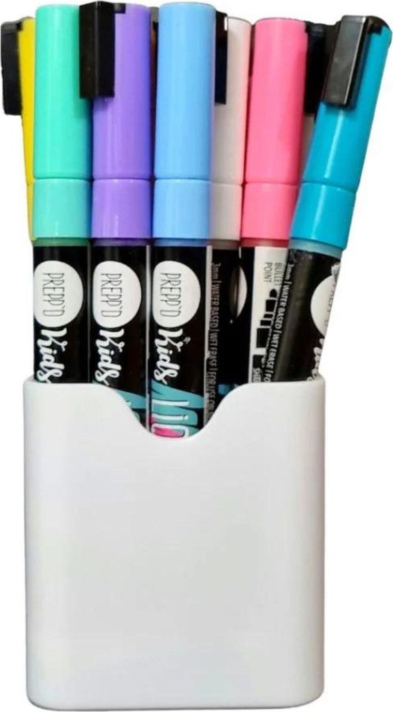 Set aus Prepp'd Kids-Markern in verschiedenen Farben, darunter Gelb, Grün, Lila, Blau, Weiß, Pink und Türkis, aufbewahrt in einem weißen Ständer