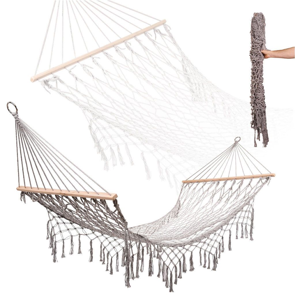 Amaca da giardino boho a rete con nappe appesa al lettino Immagine del prodotto 
