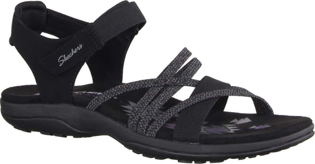 Sportieve sandalen met een zoolhoogte tot 30 mm. Model: Productafbeelding 
