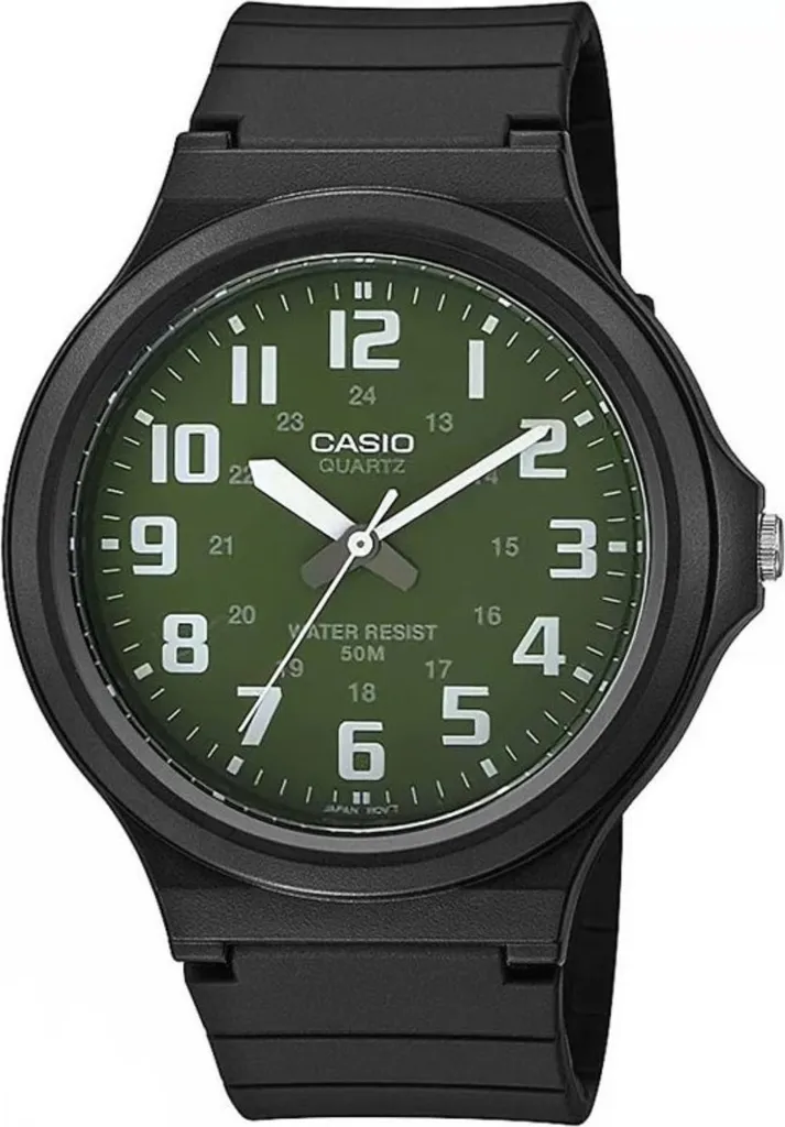Casio MW240-3B Orologio Militare Green: Perfetto per Trekking e Outdoor