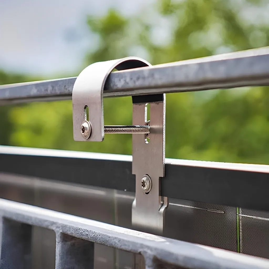 Installer 1 panneau solaire sur balcon avec kit inox - Support universel