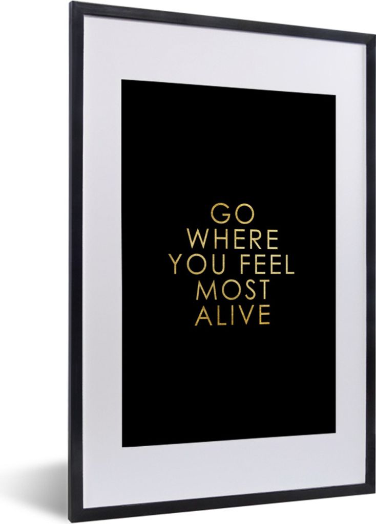 MuchoWow Gerahmtes Poster Zitat - Lebendig - Gold 40x60 cm - Poster mit Schwarzem Bilderrahmen Wandposter Rahmen Foto Bilder - Poster in Rahmen