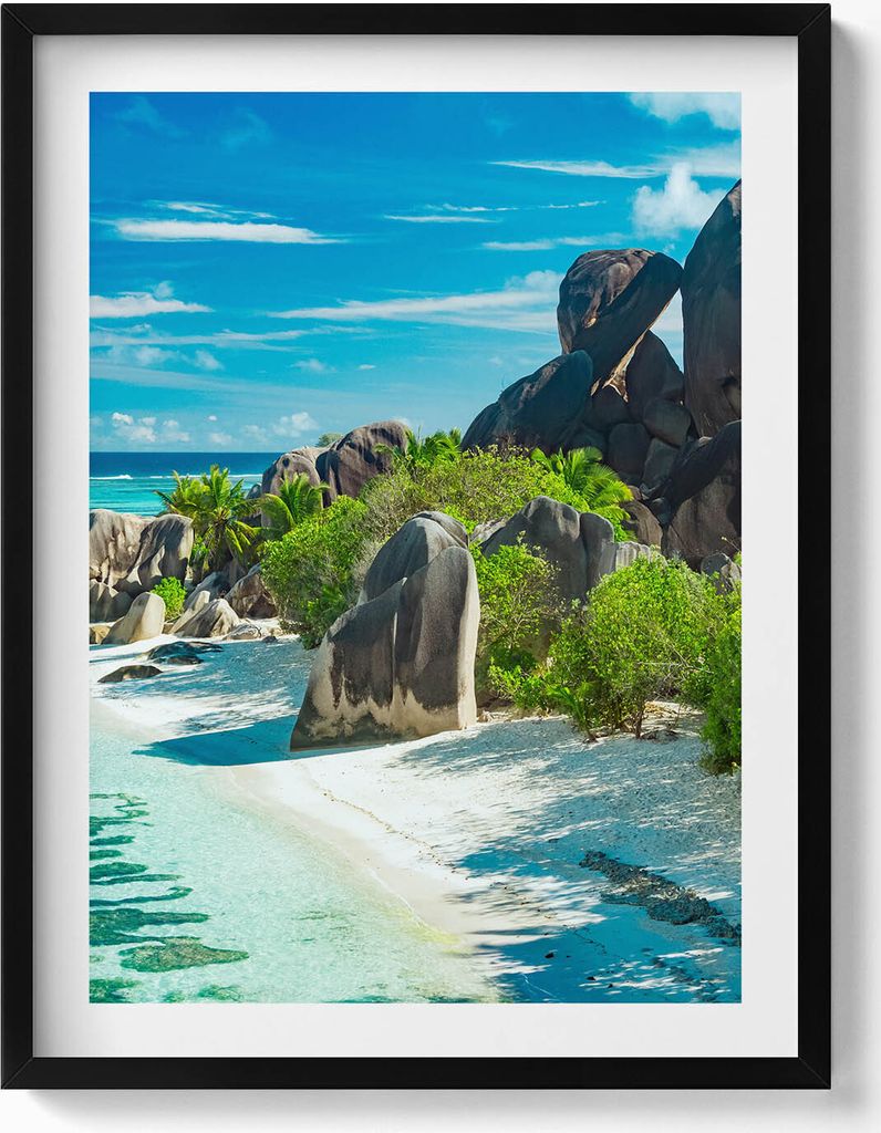 Sommerliche Strand- und Meereslandschaft– Wandbild mit Rahmen – Gerahmtes Bild – Wanddekoration – 60x80 cm – Schwarz Rahmen