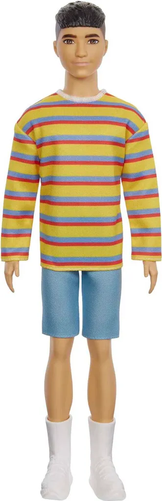 Figurine Ken Fashionistas articulée portant un sweat à capuche large