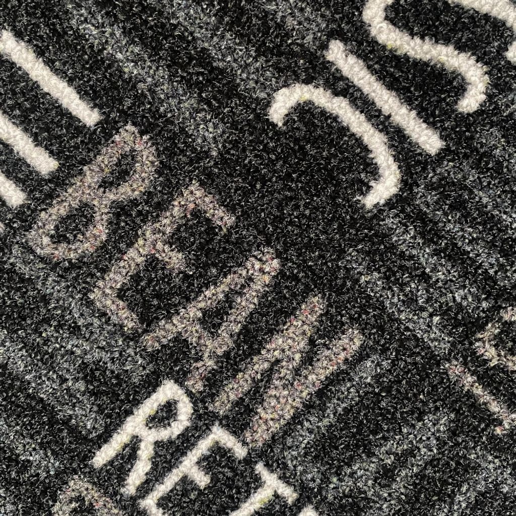 Küchenläufer grau mit Gelrücken und Schriftzug in beige und Produktbild 2