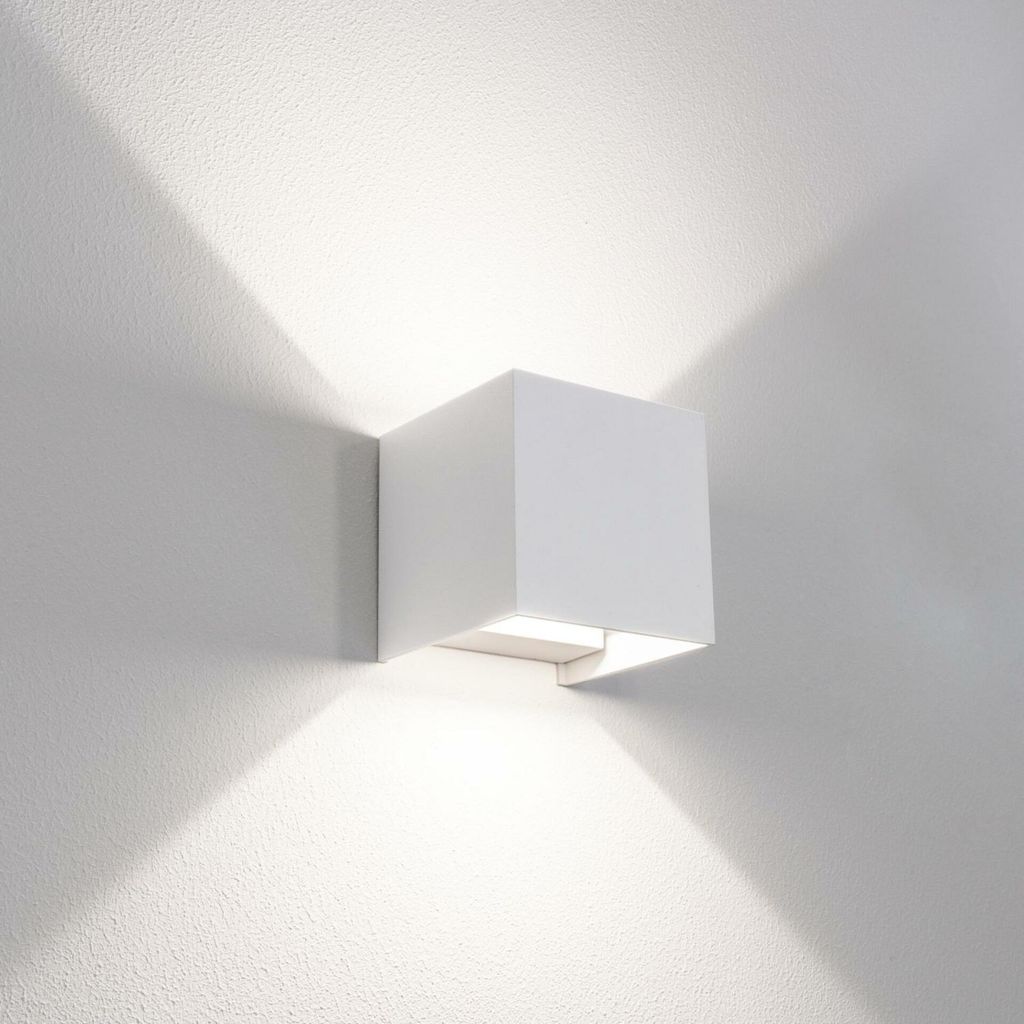 CENTURY QUADRATO LED-Außenwandleuchte, nach oben/unten, weiß, 10 W, 3000/4000/6500 K, Schutzart IP65