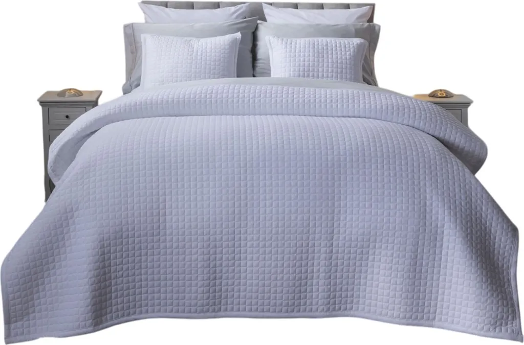 Jeté de Lit Blanc 150x200 cm pour Décoration de Chambre Belledorm BM447