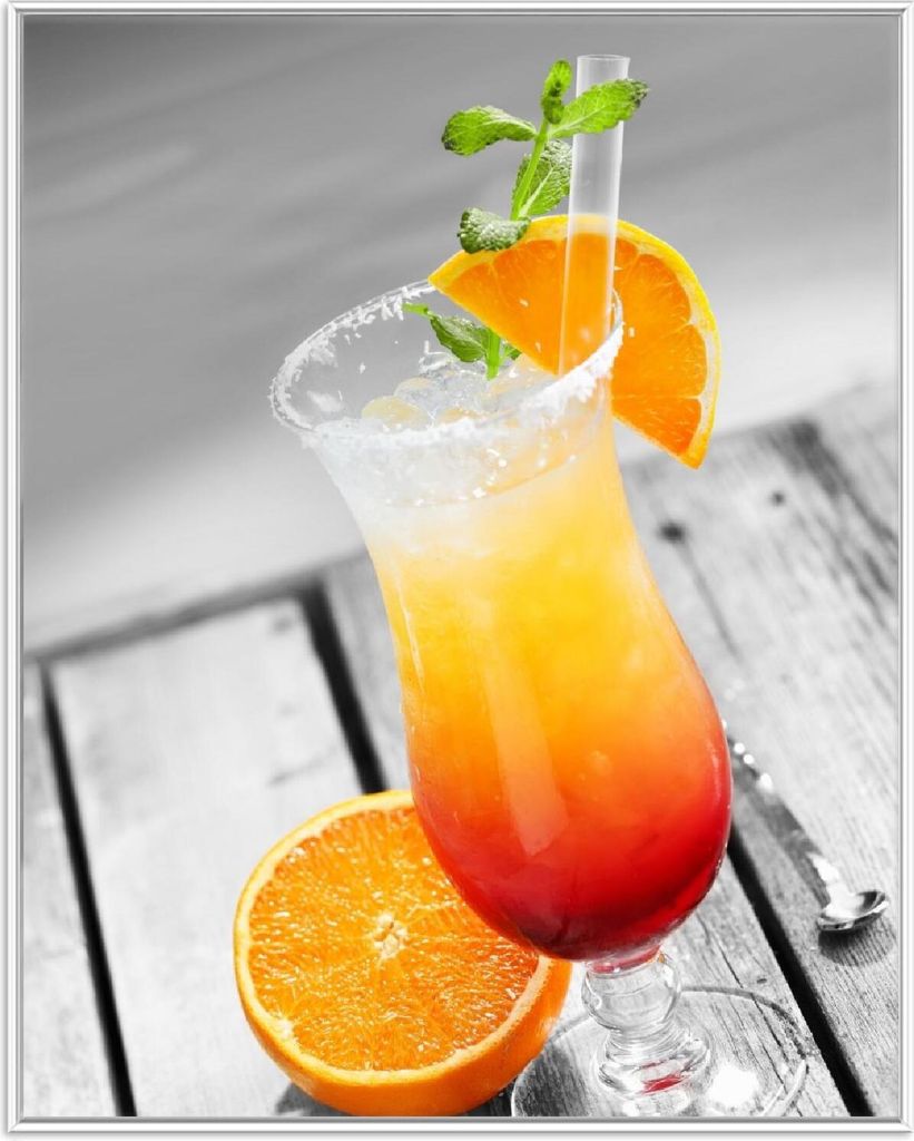 Wallario Wandbild Bunter Cocktail am Pool mit Hintergrund in schwarz weiß, Größe: 40,30 x 50,30 cm, Poster mit weißem Aluminiumrahmen