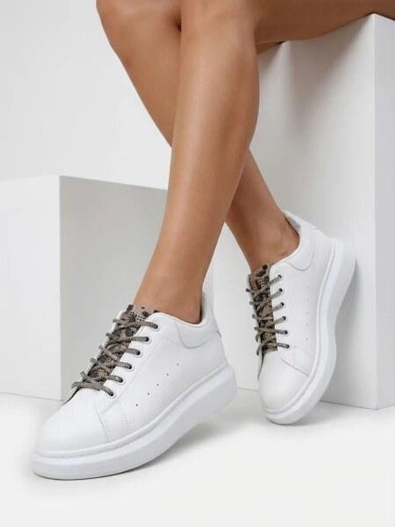 Lalla Bianca: Eleganckie Sneakersy Damskie na Platformie, Zdjęcie produktu 