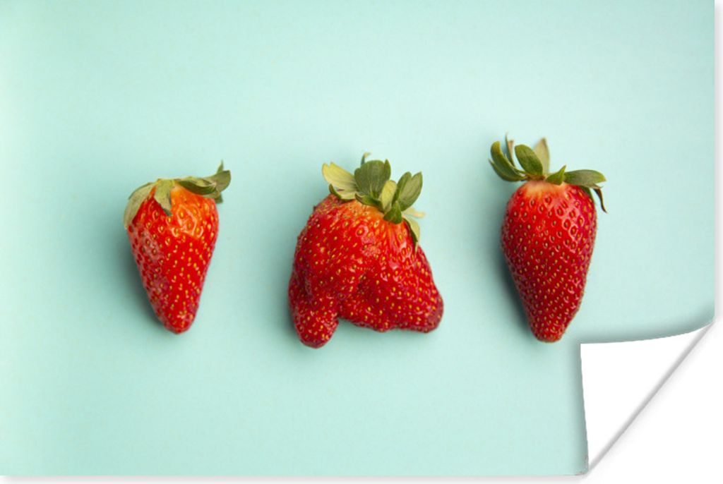 MuchoWow Poster Erdbeere - Pastell - Blau 90x60 cm - Schlafzimmer