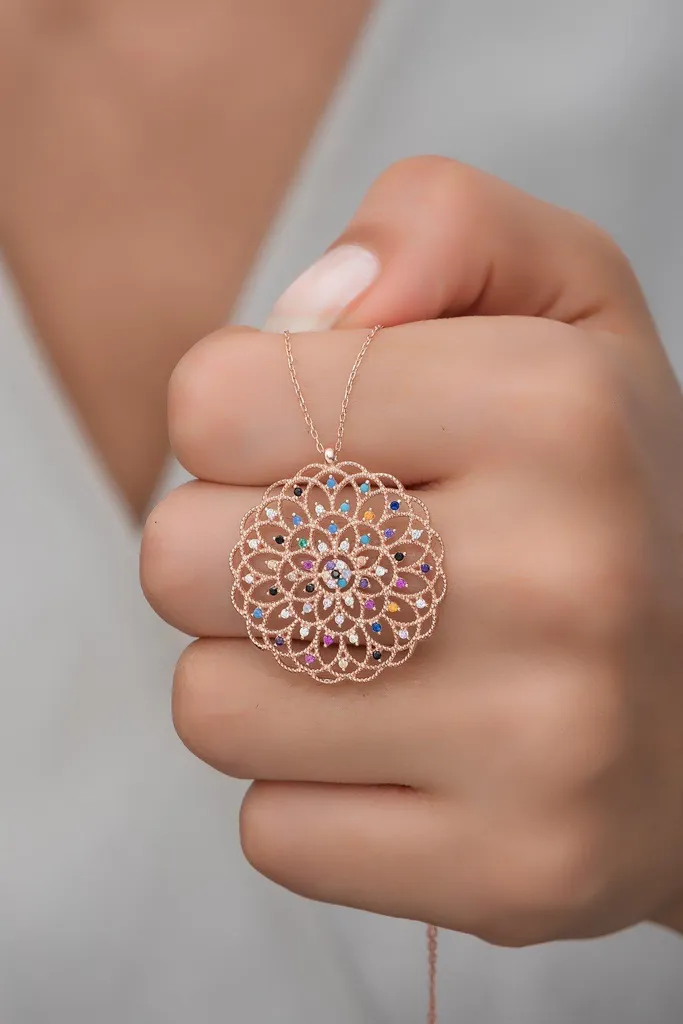 Pendentif fleur de vie en argent 925 et pierres multicolores de luxe