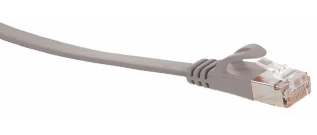 Câble RJ45 plat 0,25m Cat.7 : fini les interférences et l'encombrement
