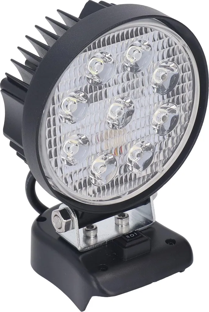 Fini les zones d'ombre avec cette lampe de travail LED 18V 27W 2400 lm