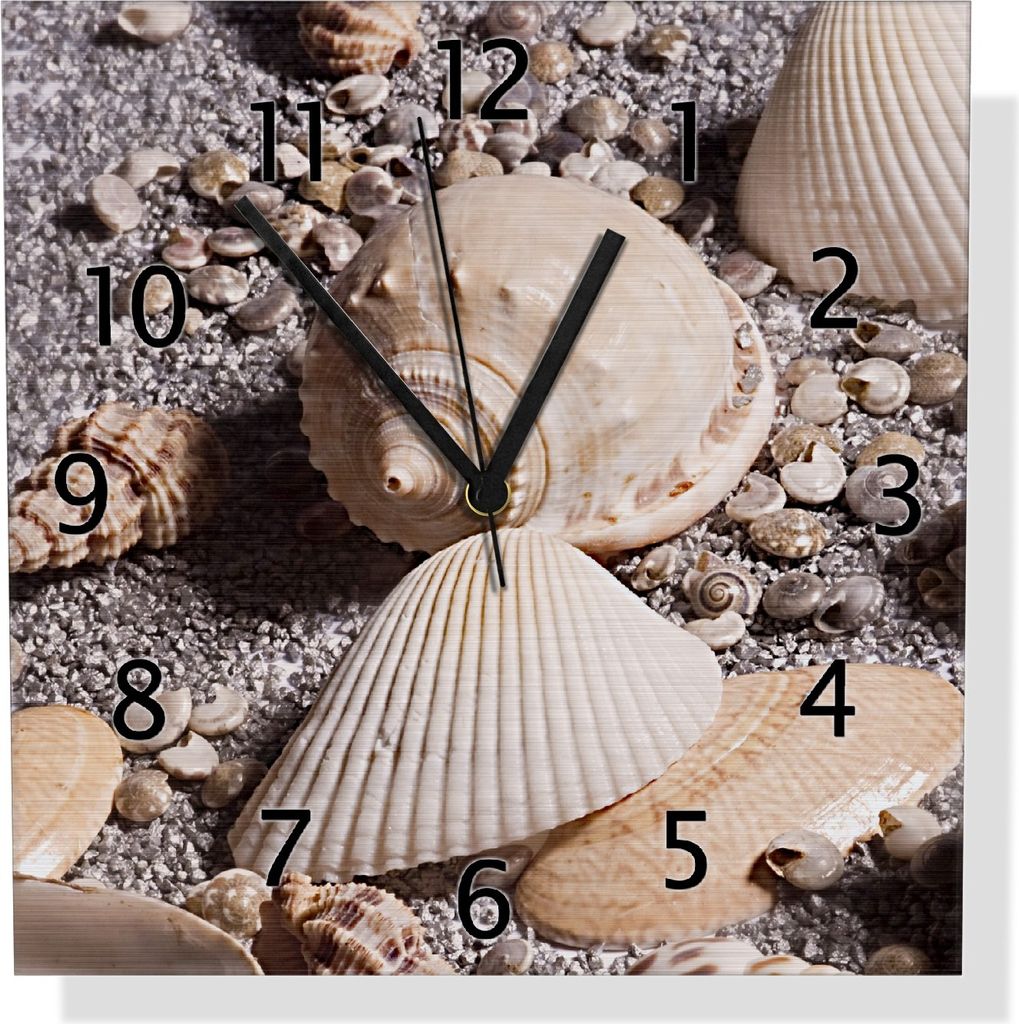 Wallario Design Wanduhr Muscheln am Strand aus Aluverbund, Größe 30 x 30 cm