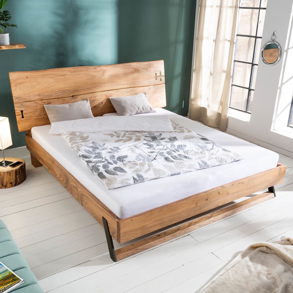 riess-ambiente Massivholz Bett AMAZONAS 180x200cm Akazie Baumkante natur Doppelbett Ehebett