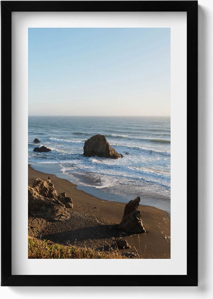 Küstenlandschaft am Meer– Wandbild mit Rahmen – Gerahmtes Bild – Wanddekoration – 40x60 cm – Schwarz