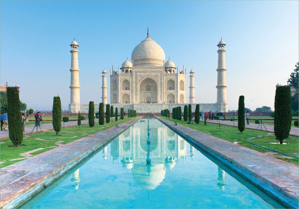 Wallario selbstklebendes Poster - Taj Mahal - Mausoleum in Indien, Größe: 70 x 100 cm