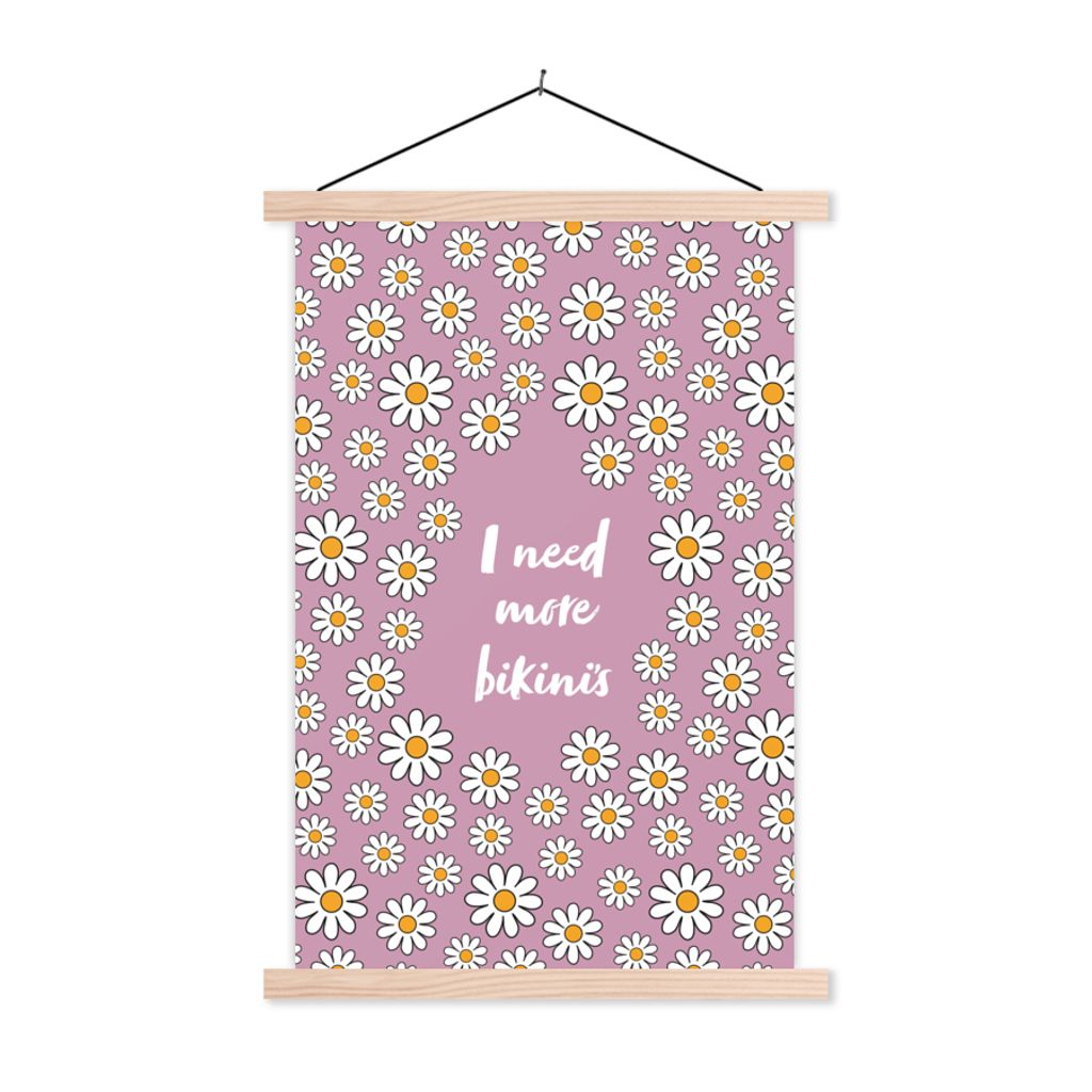 MuchoWow Textilposter Zitate - Ich brauche mehr Bikinis - Rosa - Blumen 60x90 cm mit holzfarbenen Rahmen - Textil