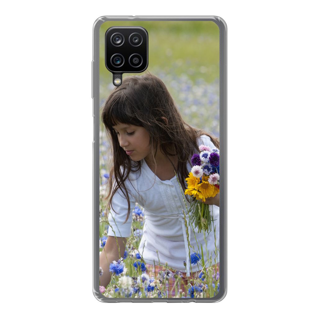 MuchoWow Handyhülle Schutzhülle Hülle für Samsung Galaxy A12 Mädchen - Blumen - Wiese Silikon Softcase Handy Hülle - Bild