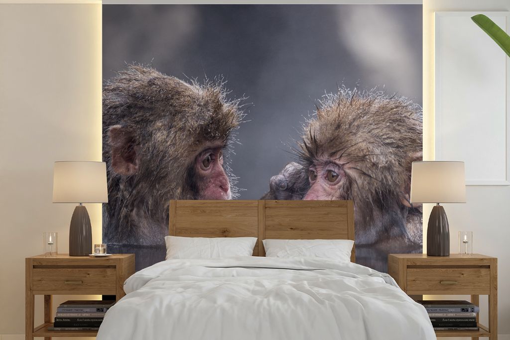 MuchoWow Fototapete für Wohnzimmer oder Schlafzimmer Wandtapete Vinyl Motivtapete Affen - Wasser - Freunde - 350x350 cm - Schlafzimmertapete