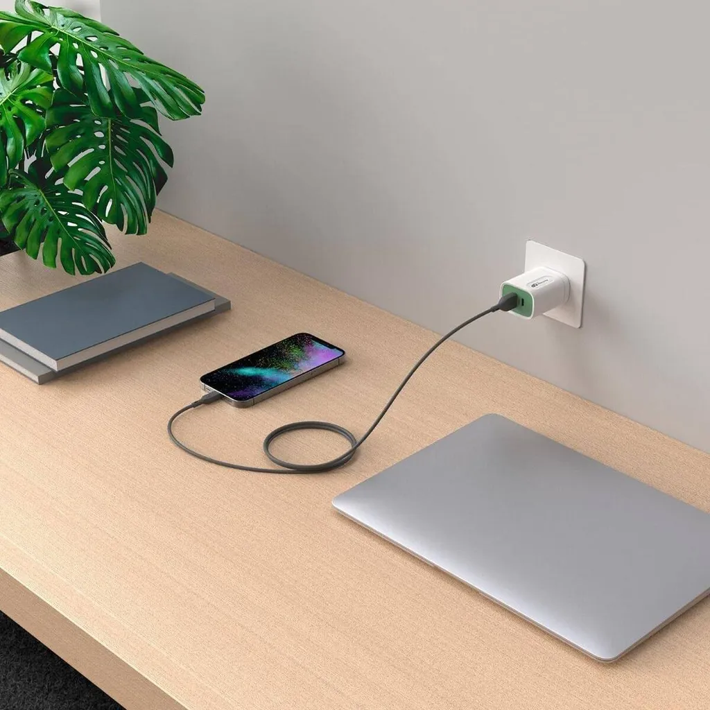 Câble Lightning GP Batteries 1m Noir : Charge Rapide et Sync Stable - 5