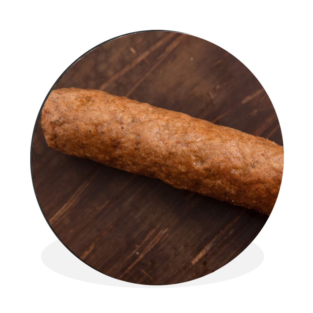 MuchoWow Aluminium Wandkreis Ein leckerer Frikandel auf einem hölzernen Hintergrund Ø 60 cm Wanddeko Modern Wohnzimmer - Wand Kreis - Wandbild ...