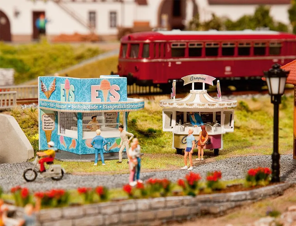 Set de 2 Stands de Vente pour Fête Foraine Miniature Faller 140442