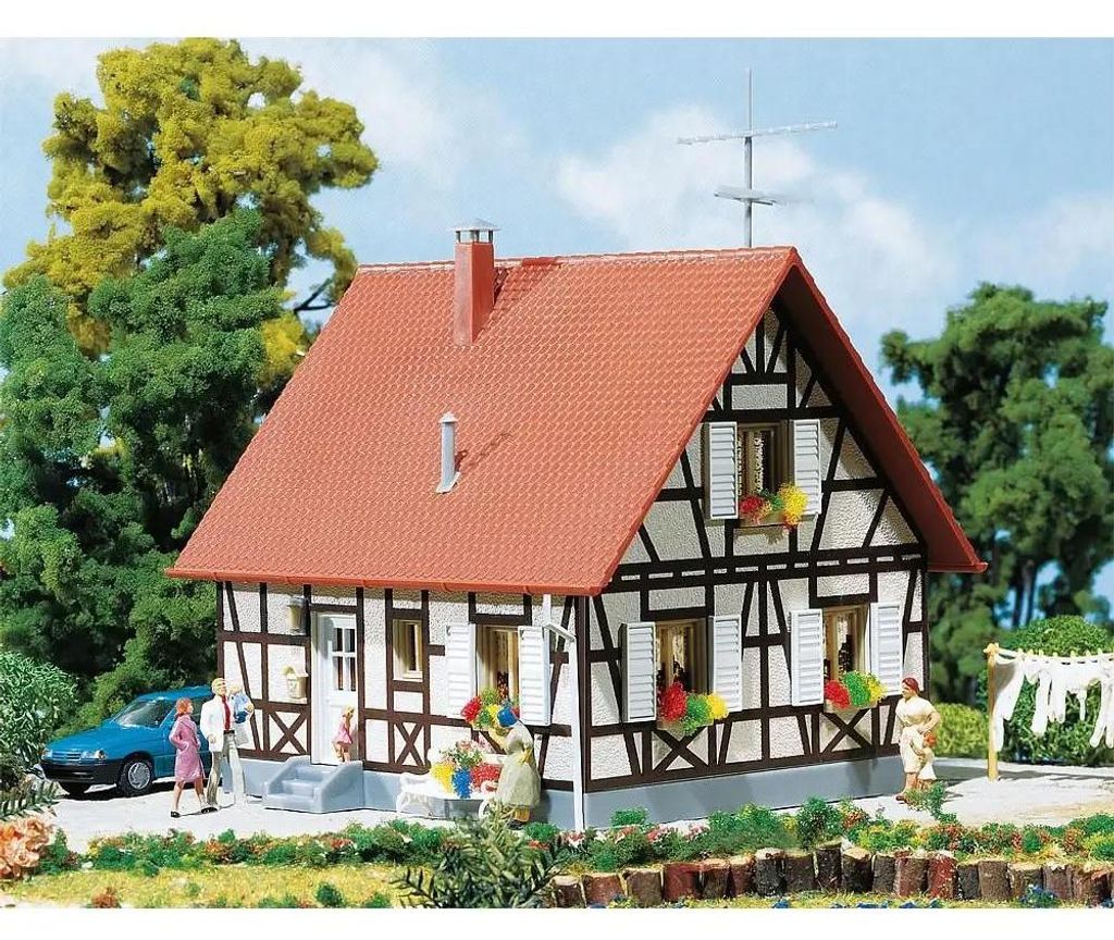 Faller 130222 - 1/87 / H0 Einfamilienhaus Mit Fachwerk - Neu