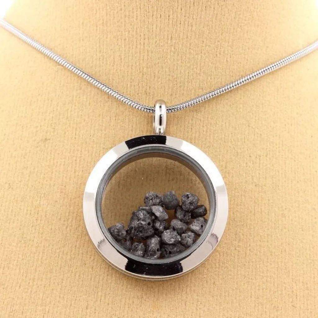 Collier de créateur en diamant gris brut pour un look chic et unique