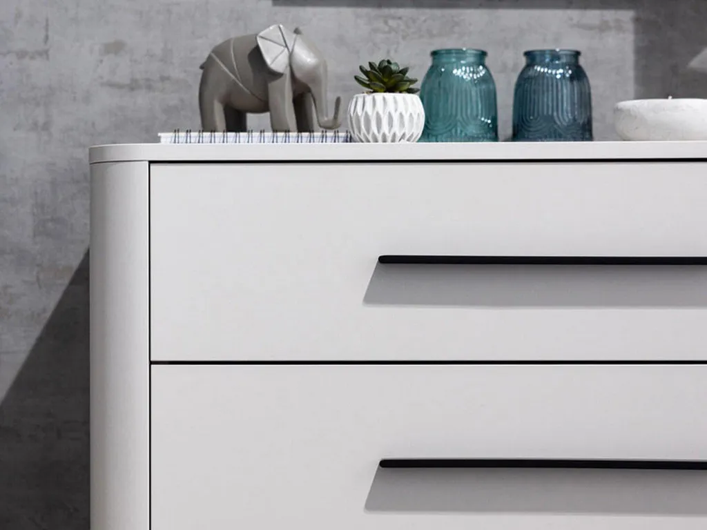Commode 4 Tiroirs Mogoro Blanche 90cm - Finition Mate et Grande Capacité