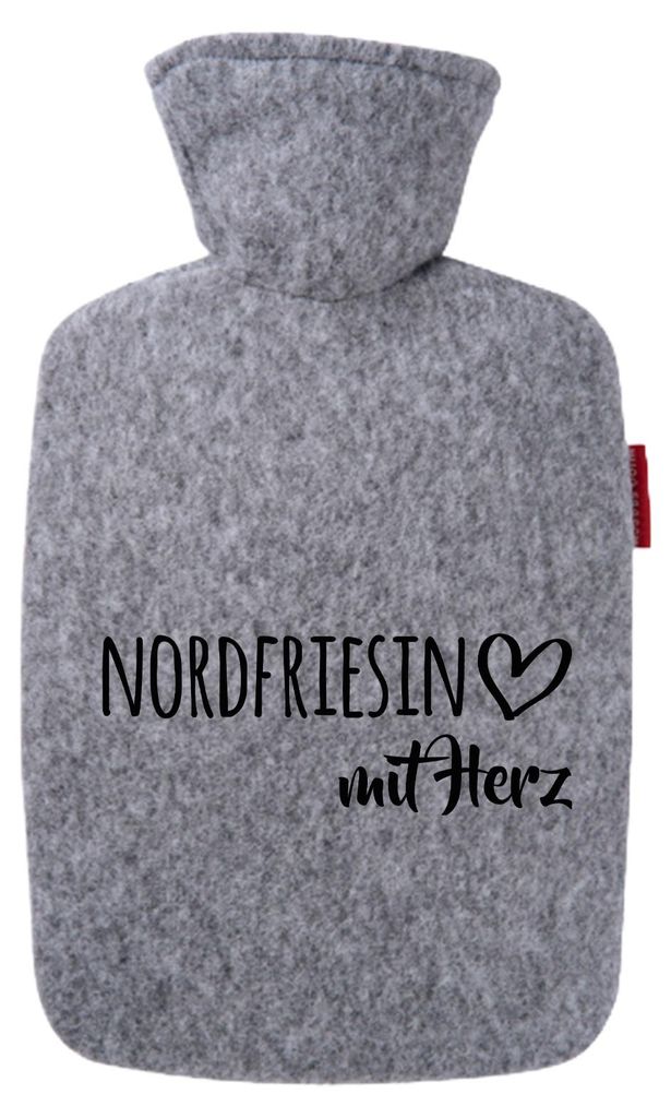 Huuraa Wärmflasche Nordfriesin mit Herz 1,8 Liter Filz Classic Filzbezug Bettflasche Geschenkidee