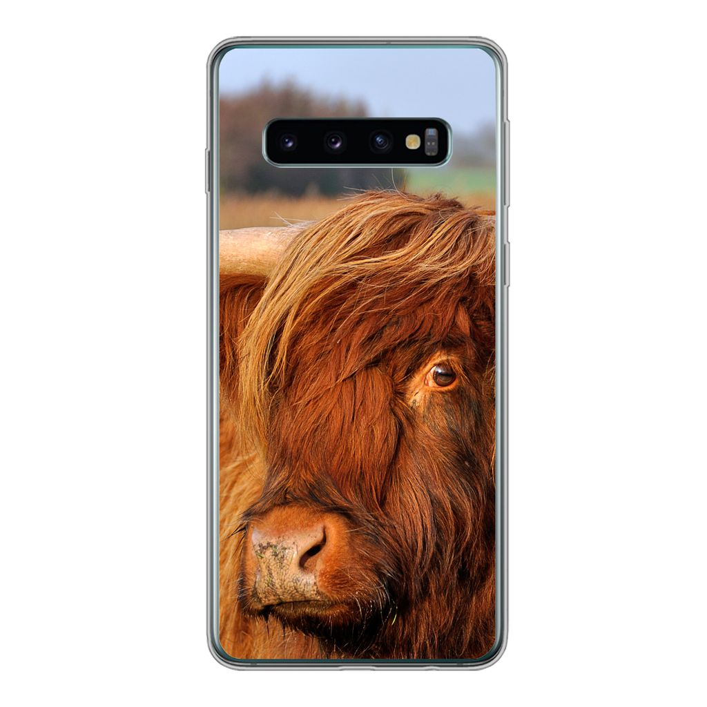 MuchoWow Handyhülle Schutzhülle Hülle für Samsung Galaxy S10 Schottischer Highlander - Gras - Baum Silikon Softcase Handy Hülle - Handytasche