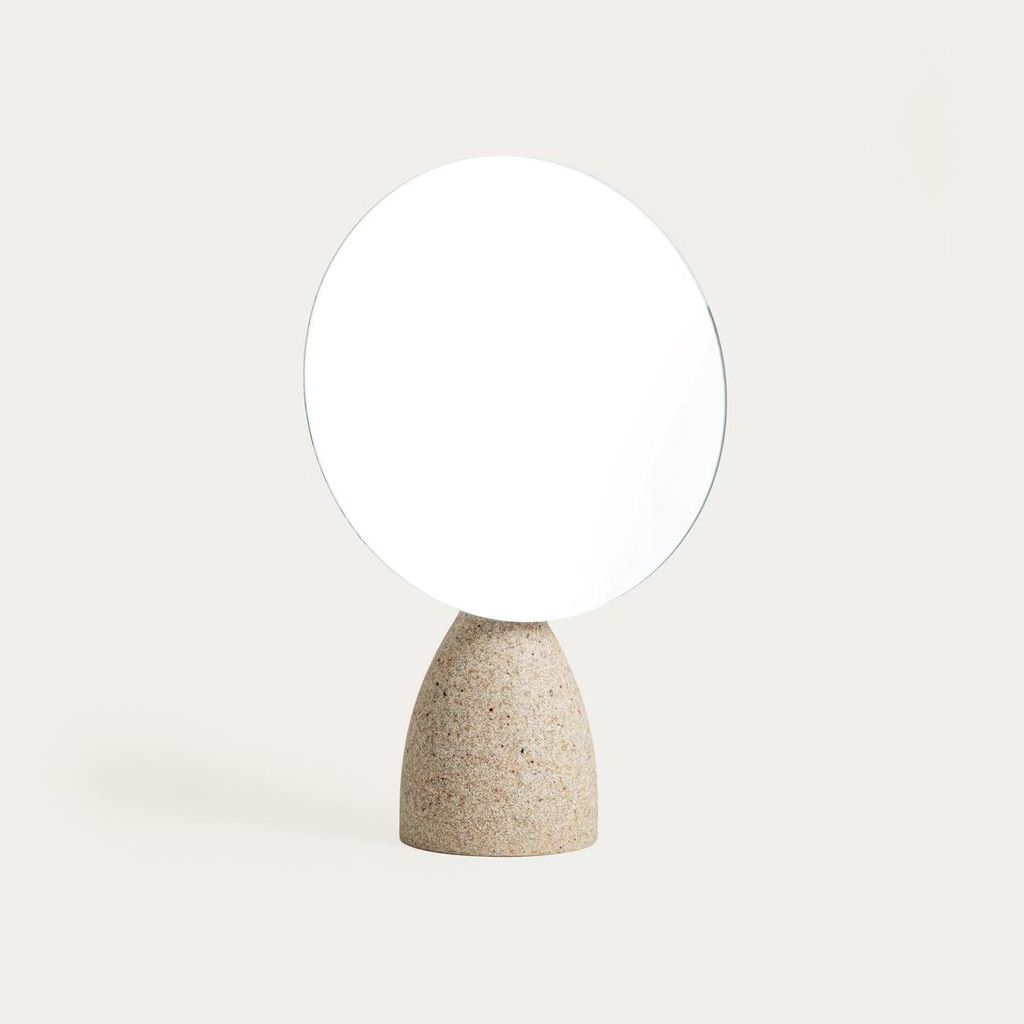 HOMLA MELKARO-Spiegel mit Sockel in Steinoptik, 20 × 8,5 × Produktbild 