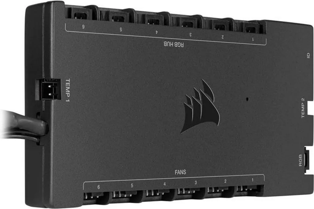 Hub Corsair Commander Core XT: Risparmio e Controllo Totale PC Gaming