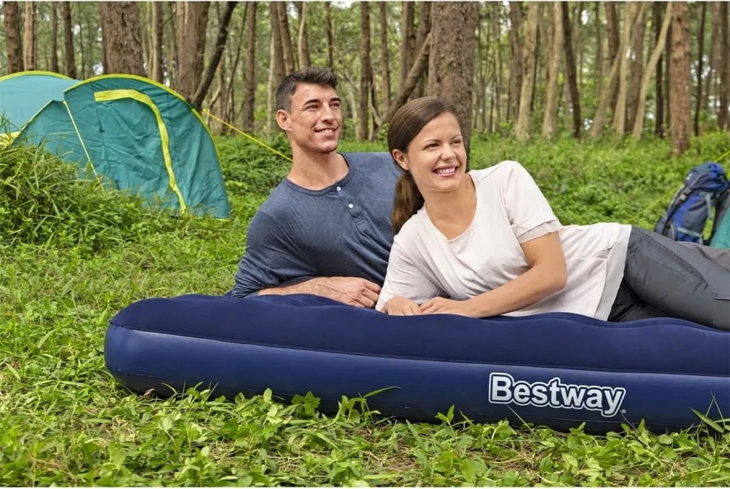 Lit gonflable 2 places Bestway avec surface floquée douce 203x152x22 cm