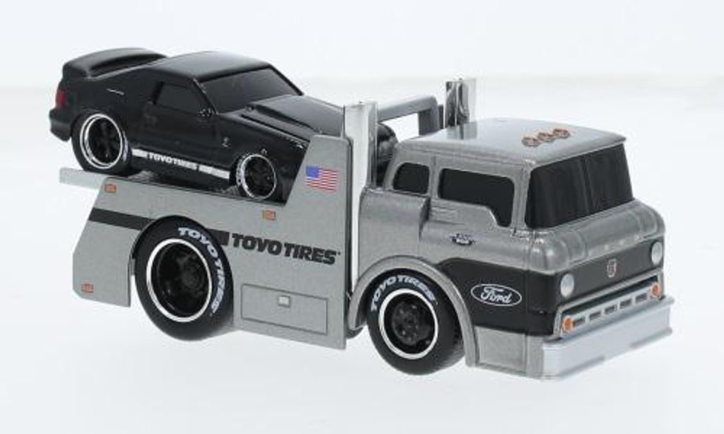 Maisto MAI11532-11556 - 1/64 Ford C600 Flatbed, silber/schwarz, 1966 - Neu