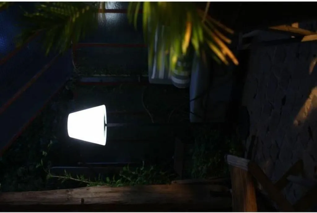 Lampadaire LED à intensité variable avec télécommande et variateur tactile
