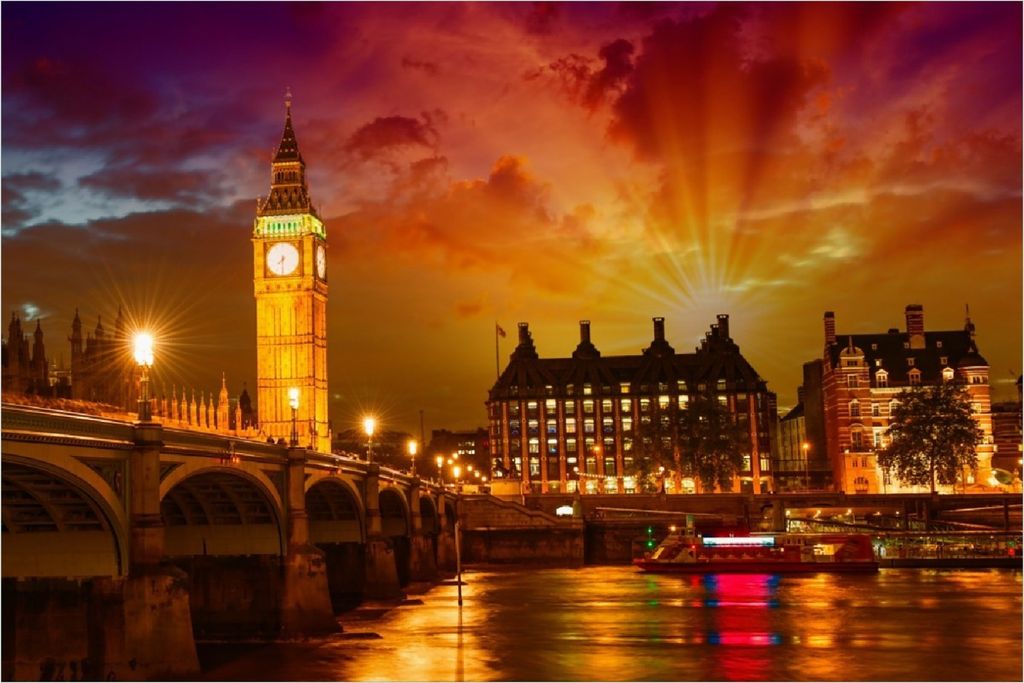 Wallario Poster - London - Big Ben in strahlenden Farben, Produktbild 