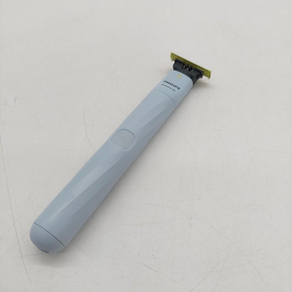 Philips OneBlade 1st Shave QP1324/30 1st Shave, Folienschaber, Blau, Contour-following technology; 2 x Anti-Friction Blade; Dual protection system,...