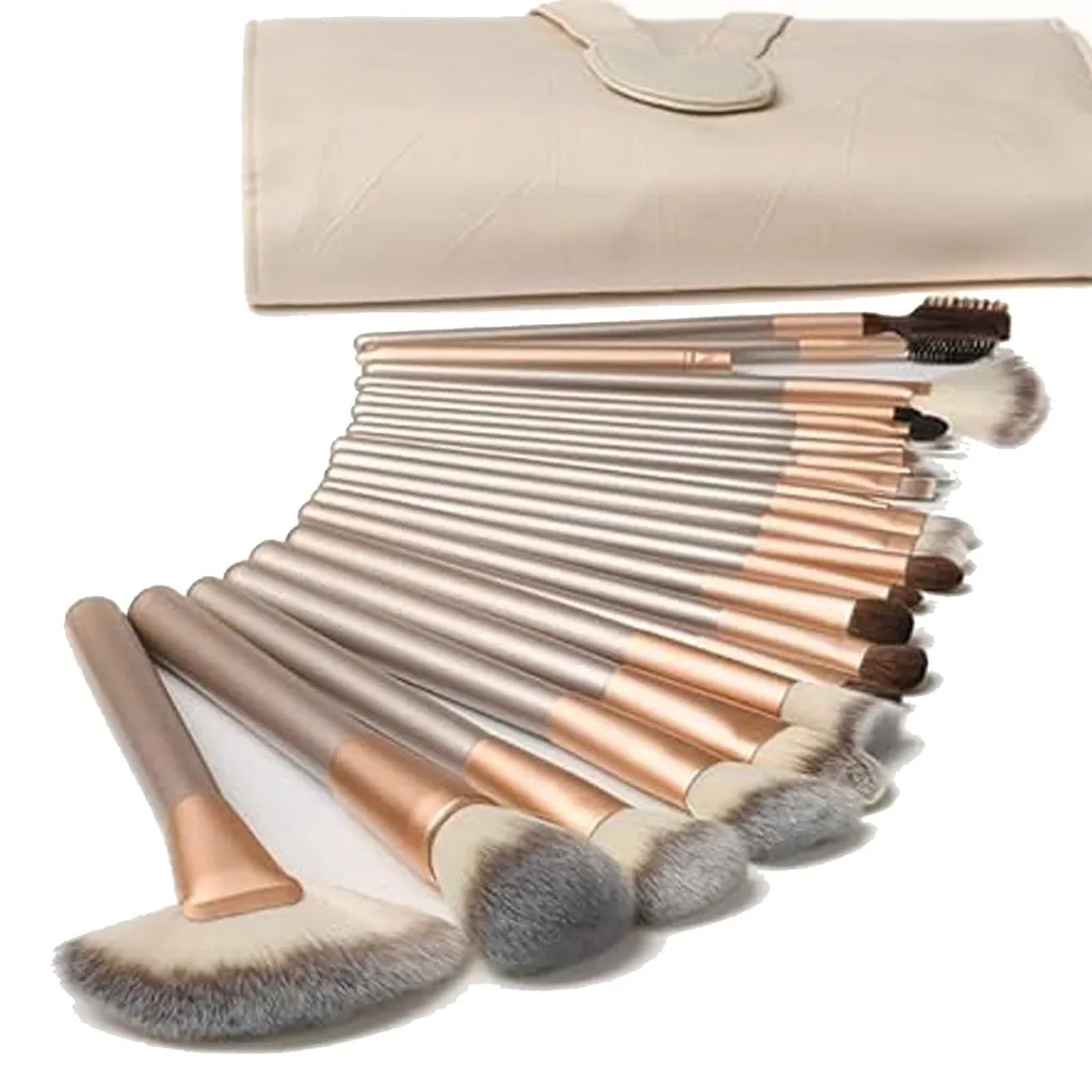 Finissez-en avec le désordre : pinceaux de maquillage et étui en cuir