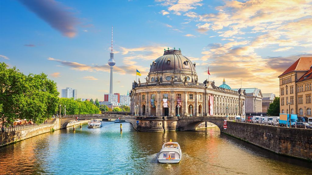 Jochen Schweizer Frühstück & Swing über Berlin für 2; Erlebnis verschenken oder selbst erleben; Gutschein gültig für 2 Personen