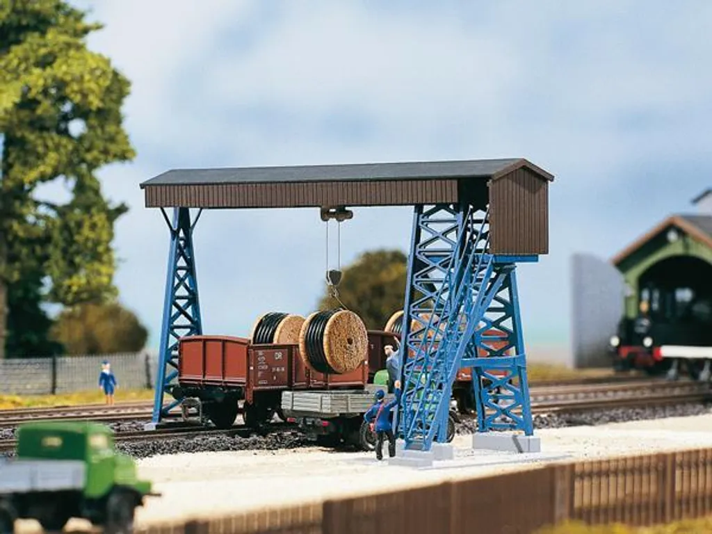 Aménager un dépôt ferroviaire avec la grue de transbordement TT 13308