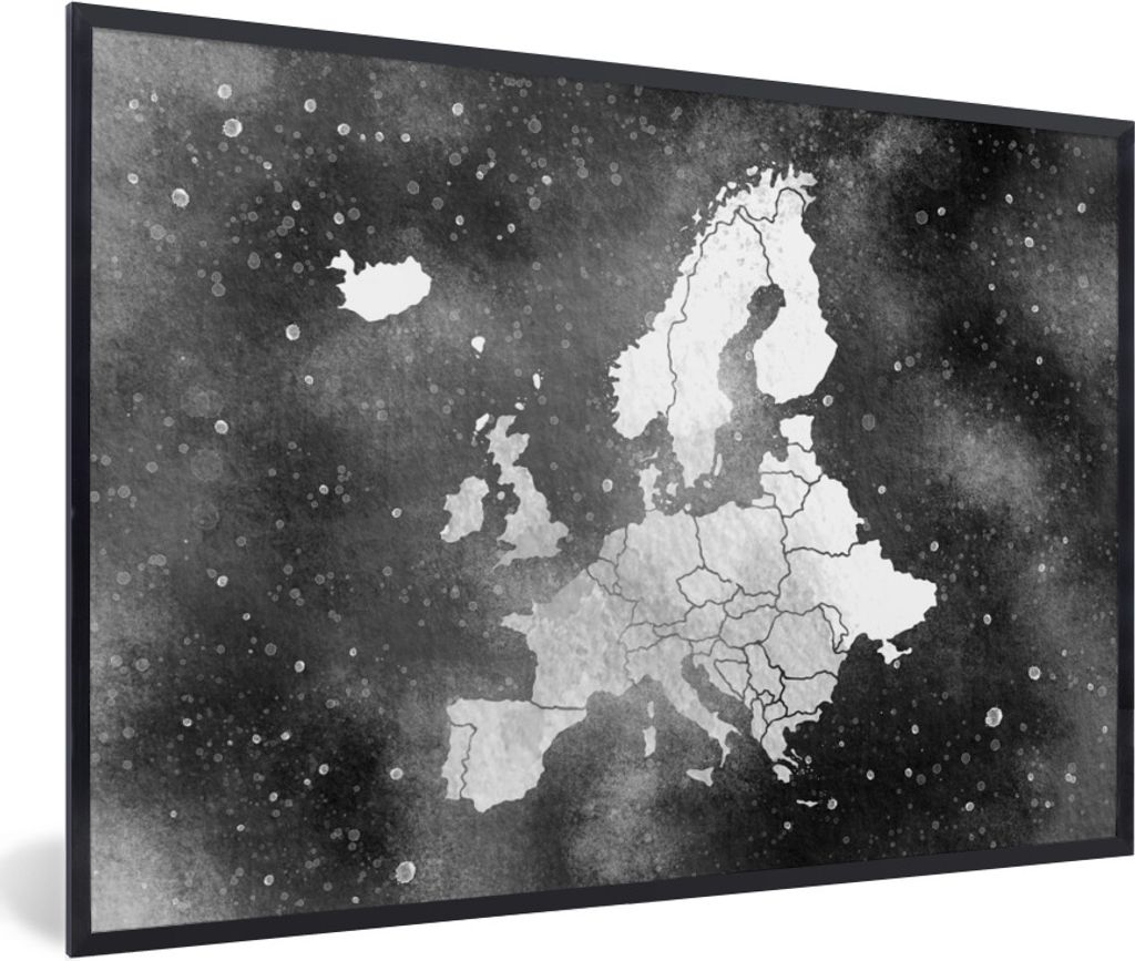 MuchoWow Gerahmtes Poster Europa-Karte auf Galaxie Hintergrund in Aquarell - schwarz und weiß 90x60 cm - Poster mit Schwarzem Bilderrahmen Wandp...