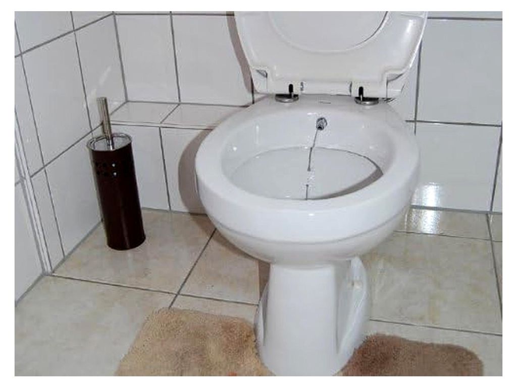 Stand Tiefspül Dusch-WC mit Bidetfunktion in Weiß