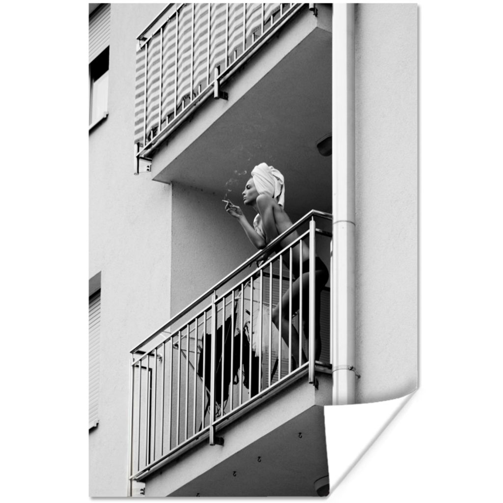 MuchoWow Poster Balkon - Zigaretten - Rauchen - Frau 120x180 cm - Kunstposter