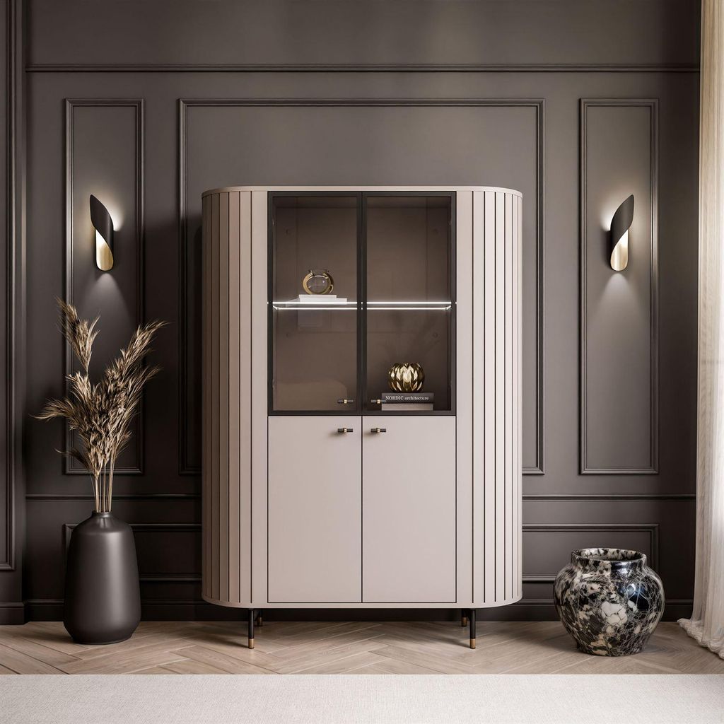 Design Vitrine LINNEA 112 cm 4D – Mit LED & Glasfront – Kaschmir / Beige