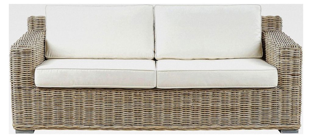 Klassisches Gartensofa in Hellbraun mit cremeweißen Auflagen aus Rattan, 2-Sitzer