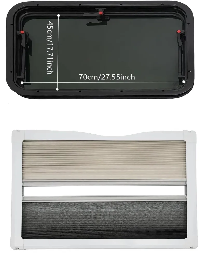 Fenêtre à charnières noir mat durable avec ventilation haute performance