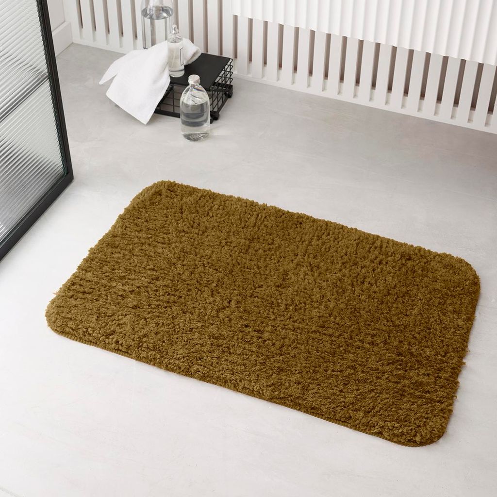 Schlichte getuftete Badematte ESSENTIAL